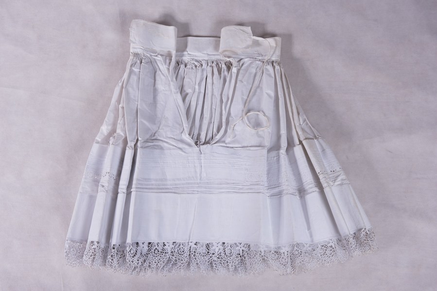 Spodná sukňa z Dolných Rykynčíc 002-02