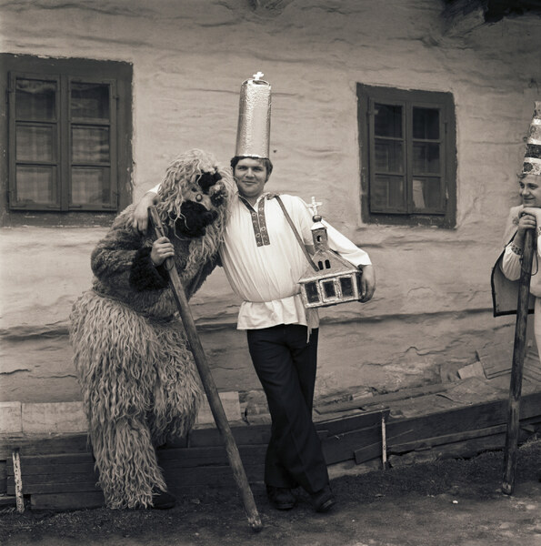 Chodenie s betlehemom v Kokave nad Rimavicou 001-08