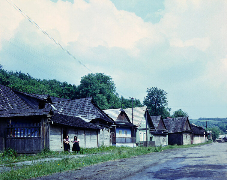 Ulica v Ponikách 001-01