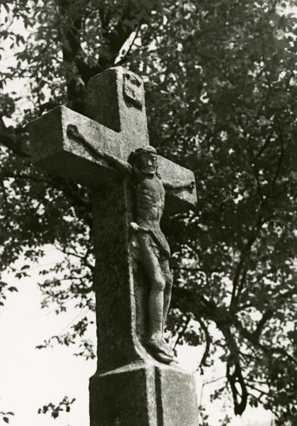 Hlavný kríž v Malom Borovom 001-02