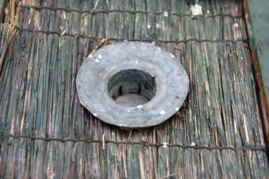 Slameno-drevený úľ zo Stupavy 001-05