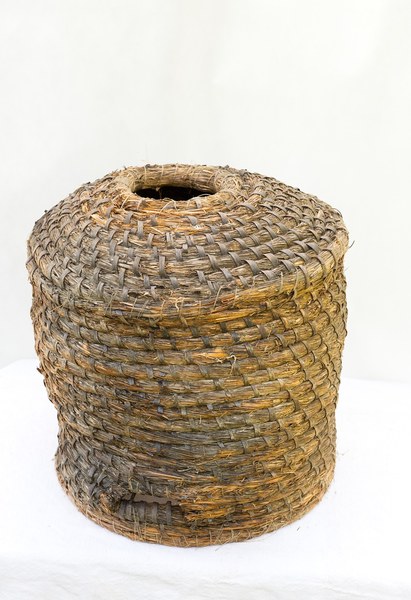 Slamený úľ 003-02