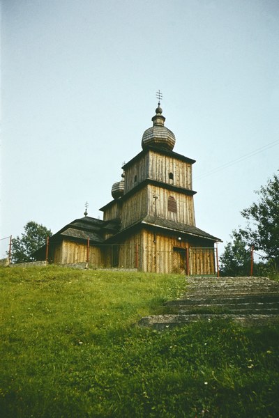 Chrám svätej Paraskevy v Dobroslave 001-02