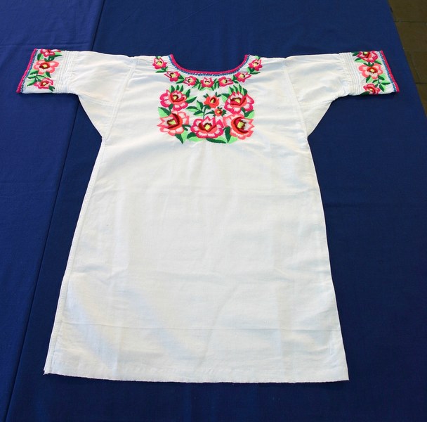 Ženská košeľa z Príbeliec 001-01