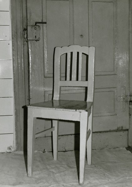Stolička z Važca 001-01